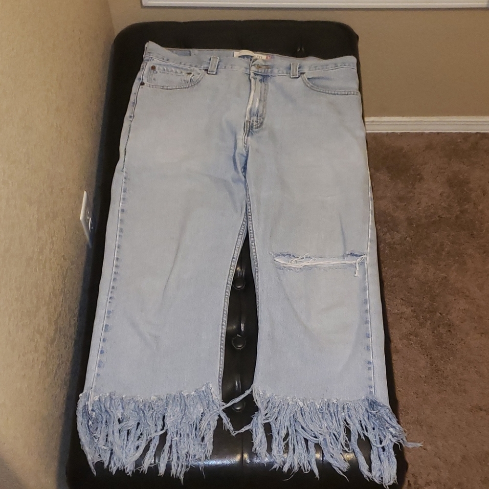 Levi Strauss & Co. Distressed Jeans Size 36 - Picture 1 of 2